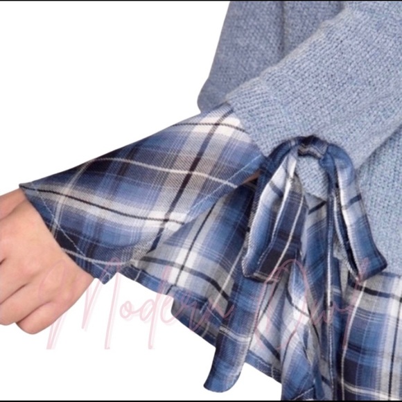 NWT Brand new Blue Sweater type blouse - Large only - Picture 4 of 5